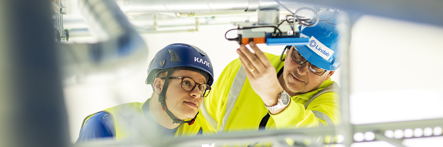 Lindabin työntekijät työssään